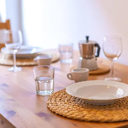 Front Lucio Sestio Lejlighed *