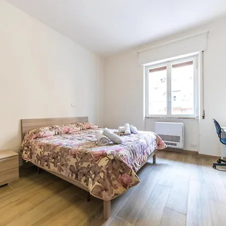 Front Lucio Sestio アパート