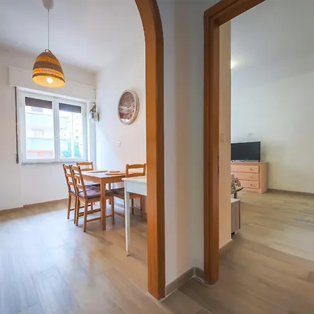 Front Lucio Sestio * ローマ