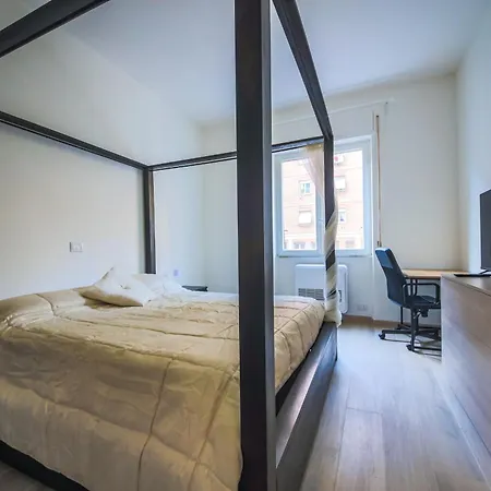 Front Lucio Sestio * ローマ